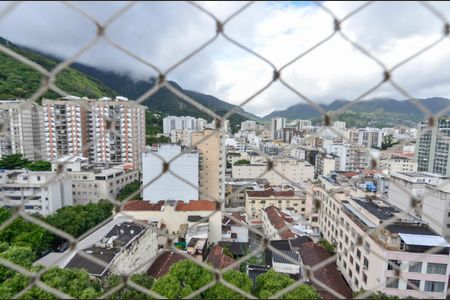 Apartamento para alugar com 68m², 2 quartos e 1 vagaSala