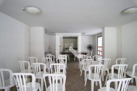 Apartamento para alugar com 68m², 2 quartos e 1 vagaÁrea comum