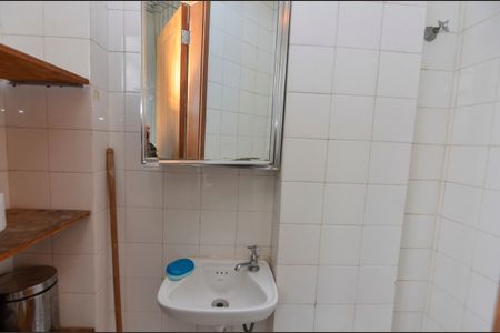 Apartamento para alugar com 68m², 2 quartos e 1 vagaBanheiro de Serviço