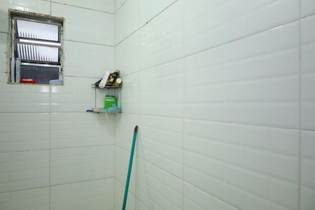 Casa à venda com 276m², 2 quartos e 1 vagaBanheiro