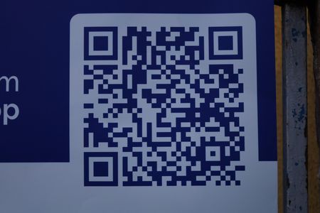 Casa à venda com 276m², 2 quartos e 1 vagaPlaca instalada no portão do imóvel - Código da placa: WYNY-1495