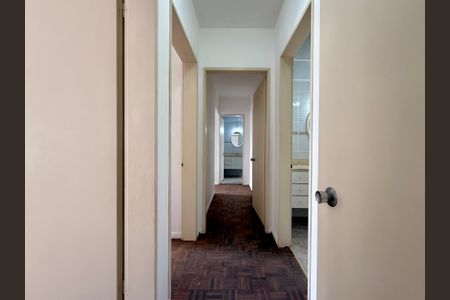 Apartamento à venda com 129m², 3 quartos e sem vagaCorredor Quartos 