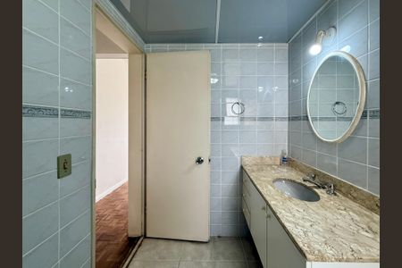 Apartamento à venda com 129m², 3 quartos e sem vagaBanheiro Suíte 