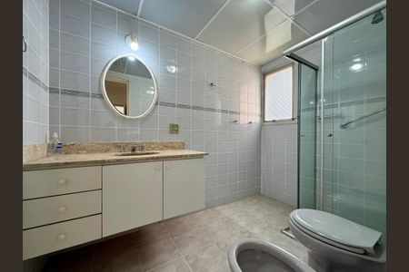 Apartamento à venda com 129m², 3 quartos e sem vagaBanheiro Suíte 