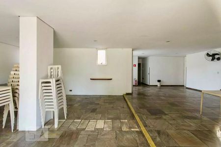 Apartamento à venda com 129m², 3 quartos e sem vagaSalão de Festas