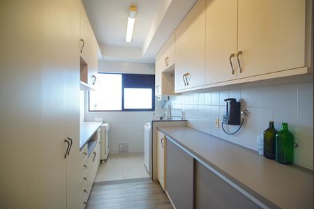 Apartamento para alugar com 220m², 3 quartos e 3 vagasDespensa e Área de Serviço