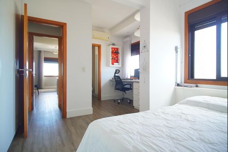 Apartamento para alugar com 220m², 3 quartos e 3 vagasSuíte 2