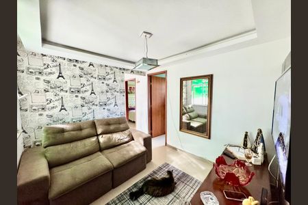 Sala de casa de condomínio para alugar com 2 quartos, 55m² em Taquara, Rio de Janeiro