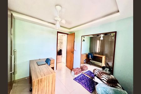 Sala de casa de condomínio para alugar com 2 quartos, 55m² em Taquara, Rio de Janeiro