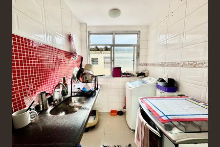 Cozinha de casa de condomínio para alugar com 2 quartos, 55m² em Taquara, Rio de Janeiro