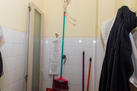 Apartamento à venda com 100m², 2 quartos e sem vagaBanheiro de Serviço