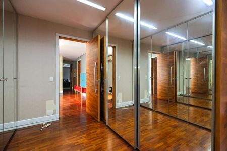 Apartamento para alugar com 256m², 3 quartos e 4 vagas Apartamento para alugar com 256m², 3 quartos e 4 vagasSuíte 1