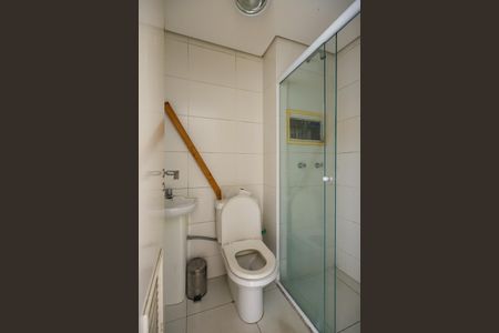 Apartamento para alugar com 256m², 3 quartos e 4 vagas Apartamento para alugar com 256m², 3 quartos e 4 vagasÁrea de Serviço