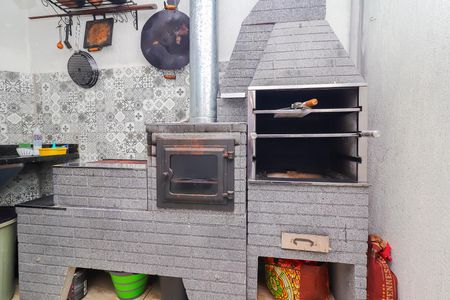 Casa de condomínio à venda com 97m², 2 quartos e 3 vagasChurrasqueira