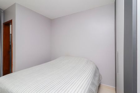 Casa de condomínio à venda com 97m², 2 quartos e 3 vagasQuarto 1 - Suíte