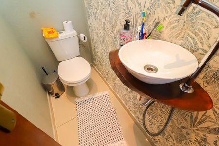 Casa de condomínio à venda com 97m², 2 quartos e 3 vagasLavabo