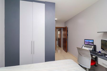 Casa de condomínio à venda com 97m², 2 quartos e 3 vagasQuarto 1 - Suíte