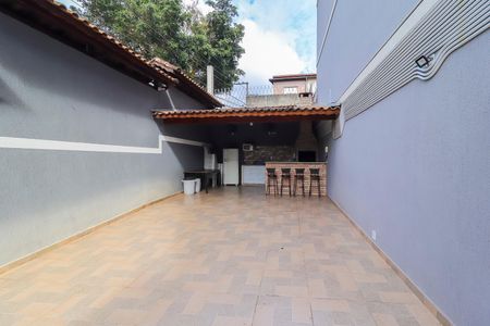 Casa de condomínio à venda com 97m², 2 quartos e 3 vagasÁrea comum - Churrasqueira