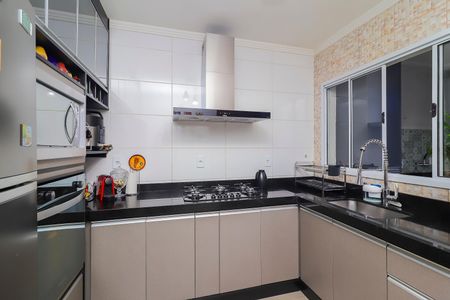 Casa de condomínio à venda com 97m², 2 quartos e 3 vagasCozinha