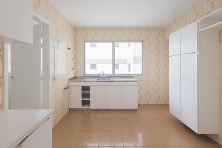 Apartamento à venda com 110m², 3 quartos e 2 vagasCozinha
