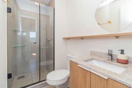 Banheiro 2 de apartamento para alugar com 2 quartos, 60m² em Jardim do Salso, Porto Alegre