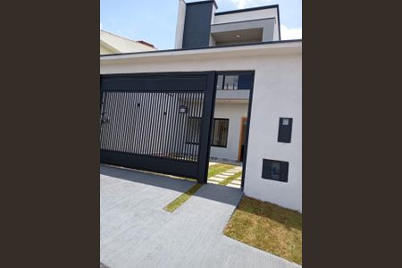 Casa de condomínio à venda com 150m², 3 quartos e 2 vagas Casa de condomínio à venda com 150m², 3 quartos e 2 vagasFachada