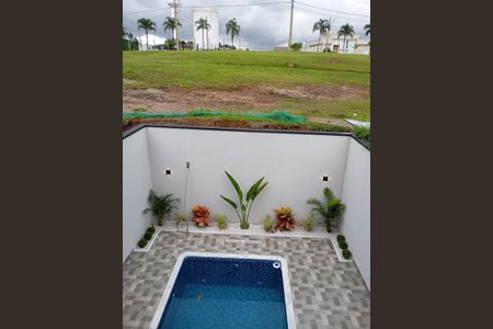 Casa de condomínio à venda com 150m², 3 quartos e 2 vagas Casa de condomínio à venda com 150m², 3 quartos e 2 vagasVista da sacada