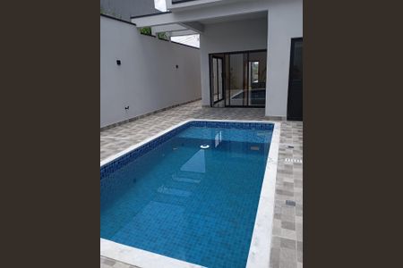 Casa de condomínio à venda com 150m², 3 quartos e 2 vagas Casa de condomínio à venda com 150m², 3 quartos e 2 vagasÁrea externa
