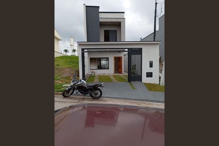 Casa de condomínio à venda com 150m², 3 quartos e 2 vagas Casa de condomínio à venda com 150m², 3 quartos e 2 vagasFachada