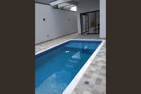 Casa de condomínio à venda com 150m², 3 quartos e 2 vagas Casa de condomínio à venda com 150m², 3 quartos e 2 vagasÁrea externa