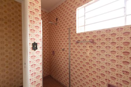 Casa para alugar com 130m², 3 quartos e 1 vagaBanheiro