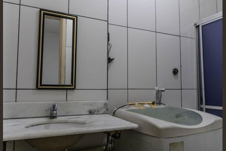 Banheiro de apartamento à venda com 1 quarto, 45m² em Centro, Belo Horizonte