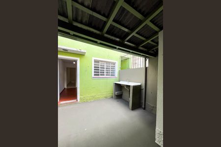 Casa à venda com 120m², 2 quartos e 1 vagaQuintal