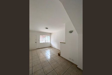 Casa à venda com 120m², 2 quartos e 1 vagaSala