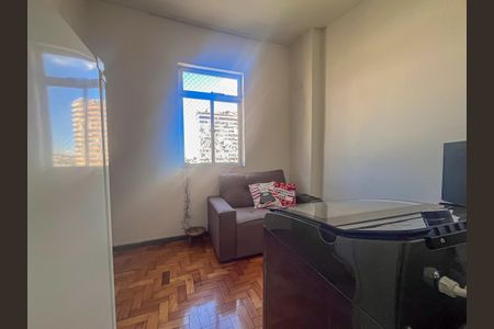Sala de kitnet/studio para alugar com 1 quarto, 37m² em Centro, Belo Horizonte