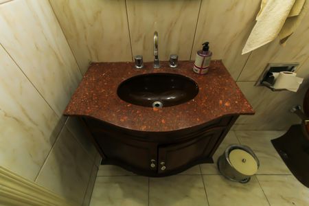 Casa à venda com 160m², 3 quartos e 1 vagaBanheiro da Suíte 2