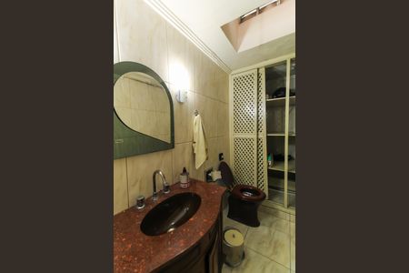 Casa à venda com 160m², 3 quartos e 1 vagaBanheiro da Suíte 2