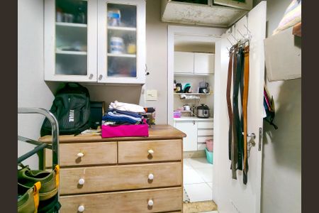 Apartamento à venda com 100m², 3 quartos e sem vagaQuarto de Serviço