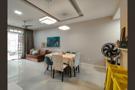 Apartamento à venda com 100m², 3 quartos e sem vagaSala