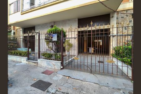 Apartamento à venda com 100m², 3 quartos e sem vagaFachada e portaria