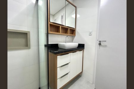 Apartamento para alugar com 80m², 2 quartos e 1 vagaBanheiro suíte 