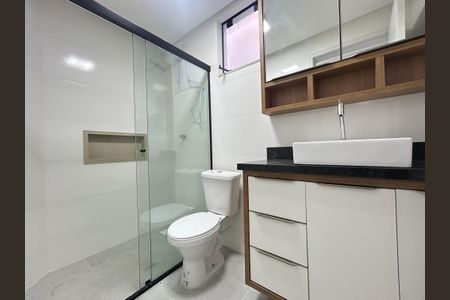 Apartamento para alugar com 80m², 2 quartos e 1 vagaBanheiro social 