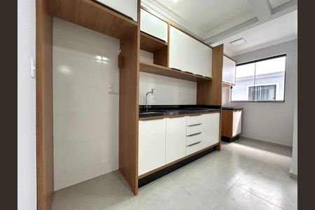 Apartamento para alugar com 80m², 2 quartos e 1 vagaCozinha 