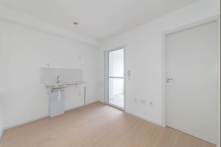 Sala - Cozinha Integrada de apartamento para alugar com 2 quartos, 29m² em Santo Amaro, São Paulo