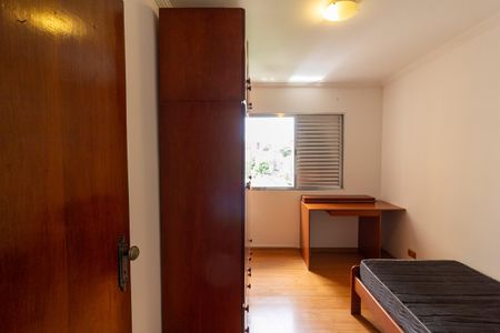 Quarto 1 de apartamento para alugar com 3 quartos, 74m² em Vila Inglesa, São Paulo