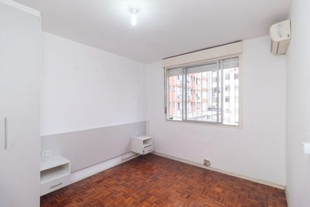 Quarto 1 de apartamento para alugar com 2 quartos, 65m² em Centro Histórico, Porto Alegre