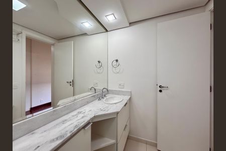 Apartamento para alugar com 123m², 3 quartos e 2 vagasBanheiro Suite 