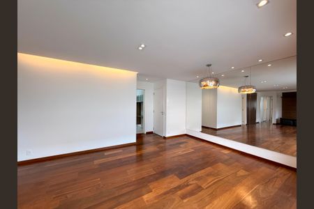Apartamento para alugar com 123m², 3 quartos e 2 vagasSala