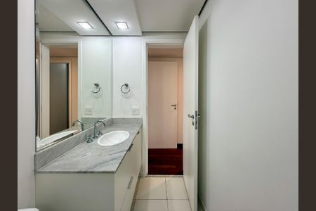 Apartamento para alugar com 123m², 3 quartos e 2 vagasBanheiro Quarto 3