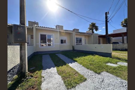 Casa à venda com 70m², 2 quartos e 1 vagaFachada